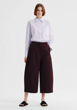 Load image into Gallery viewer, Jordan Crop Pant in Pinot