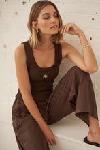Load image into Gallery viewer, Zoe Contour Rib Tank Top | Chocolate