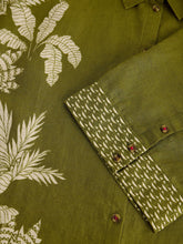 Load image into Gallery viewer, Cassie Linen Shirt | Green Print