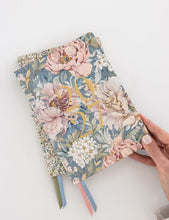 Load image into Gallery viewer, 2027 Weekly Productivity Planner - Regency Blooms