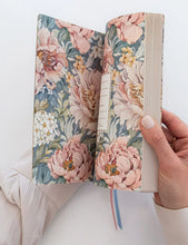Load image into Gallery viewer, 2027 Weekly Productivity Planner - Regency Blooms