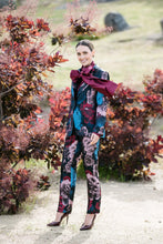 Load image into Gallery viewer, M.A.Dainty Zazzle Jacket | Midnight Roses